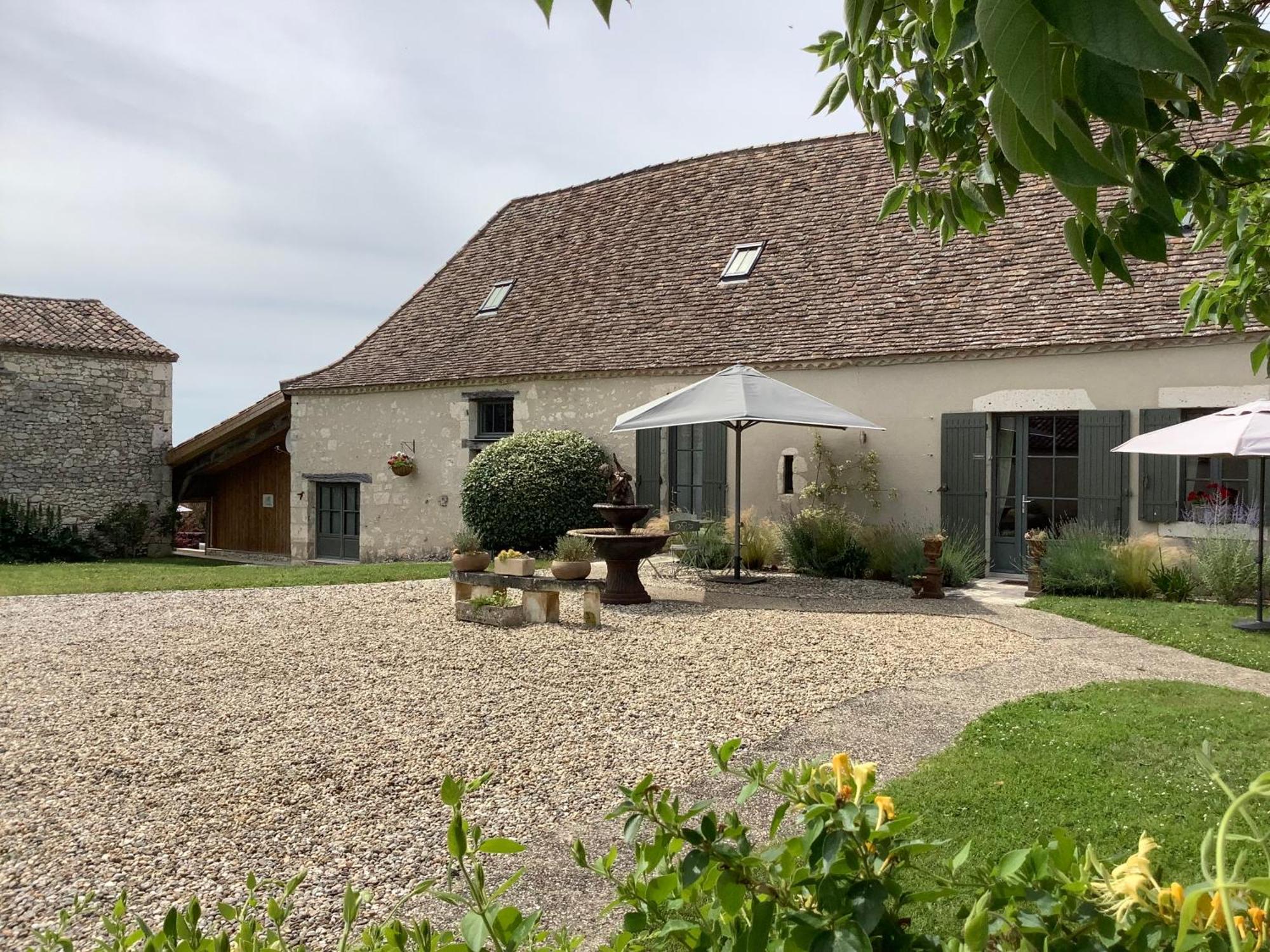 La Ferme Buissonniere Acomodação com café da manhã Bardou Exterior foto