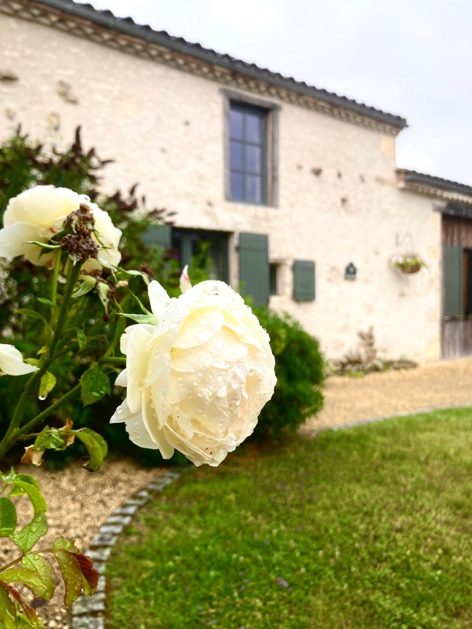 La Ferme Buissonniere Acomodação com café da manhã Bardou Exterior foto